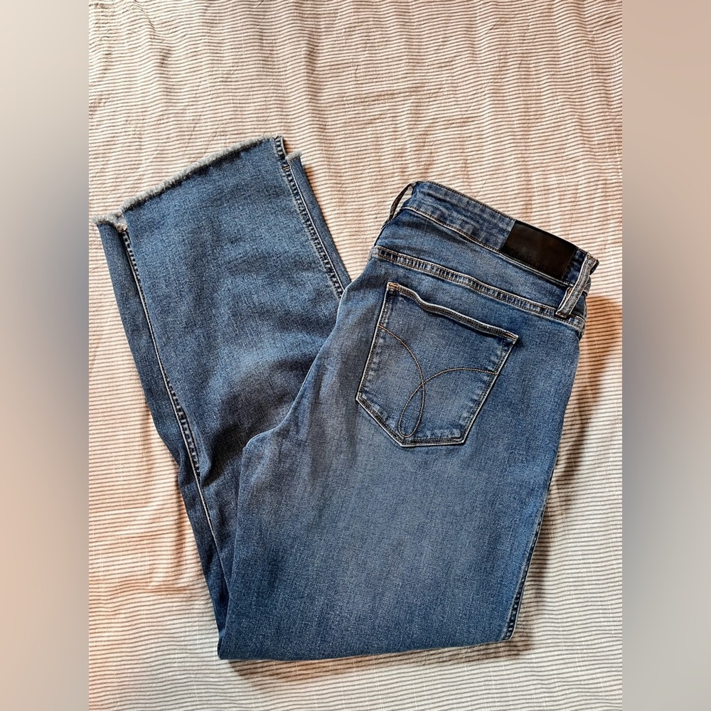 Calvin Klein Women’s High Rise Straight Jeans